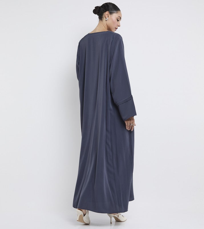 ROZA Graceful Pleated Abaya with Elegant Brooch - Image 5