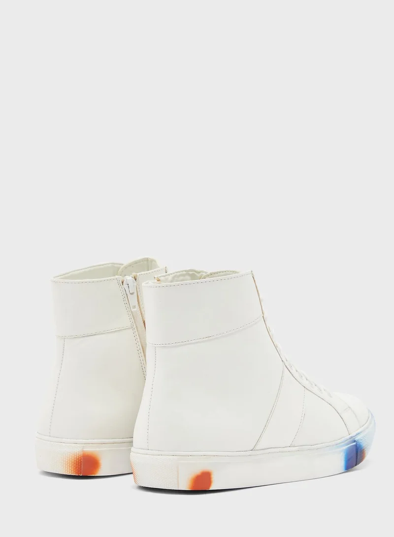 Seventy Five Casual Sneakers