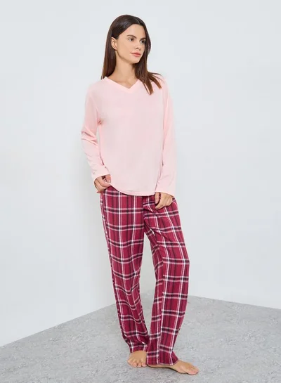 ستايلي طقم بيجاما من تيشيرت بأكمام طويلة وبنطال بنقشة مربعات