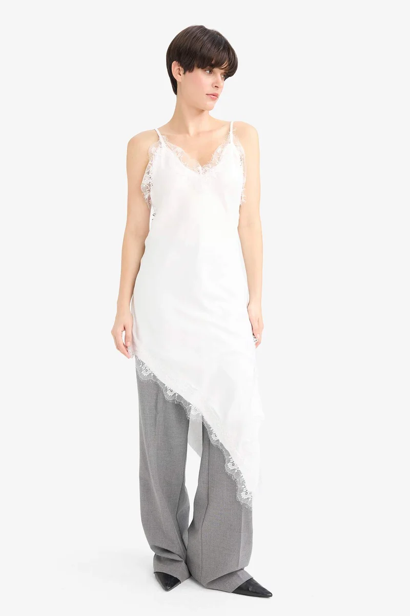 DeFacto Regular Fit V-Neck Sleeveless Blouse