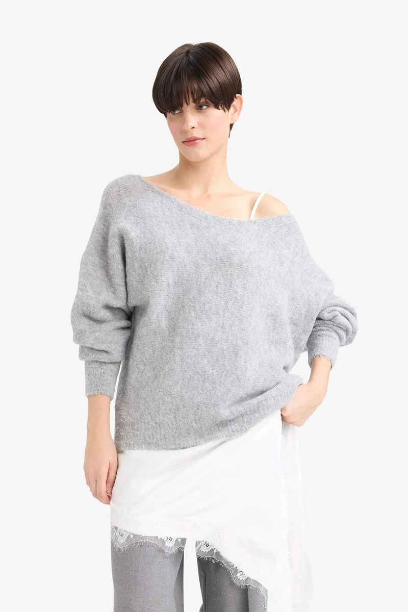 DeFacto Regular Fit V-Neck Sleeveless Blouse