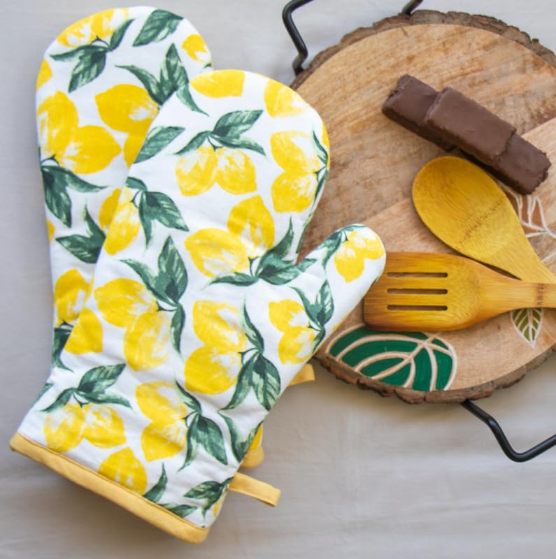 Oak & Lily 100% Cotton Oven Mittens (Set of 2) | Heat Proof, Quilted & Washable | 15 x 30 cm | European Quality Oven Mitts | Ideal for Cooking & Baking | Lemon Yellow - Image 3