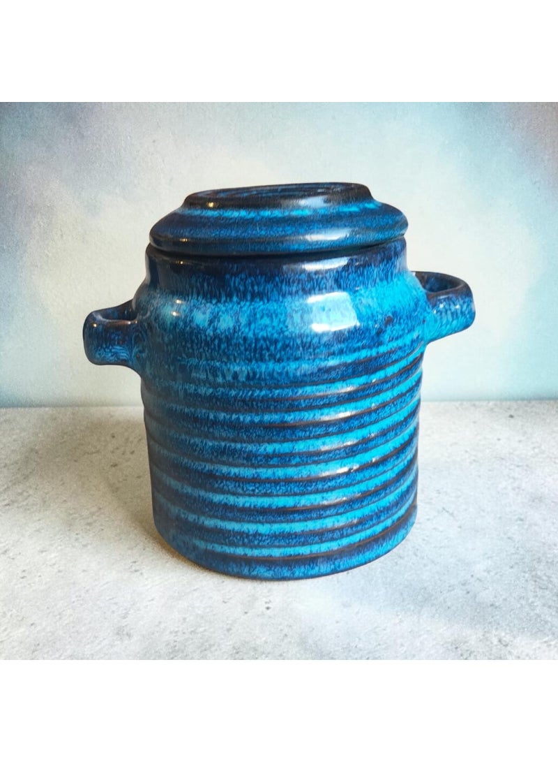A ceramic or earthenware vessel that can withstand indirect heat, flame, or oven heating (10 cm) - Image 1