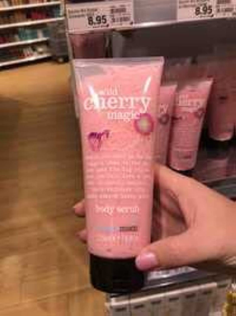 Treaclemoon Wild Cherry Magic Body Scrub 225ml - Image 3