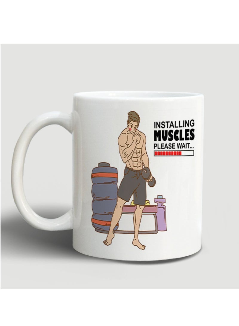 حكاية شمعة مج من السيراميك بطبعة تصميم "رياضة الجيم" بلون أبيض - Image 3