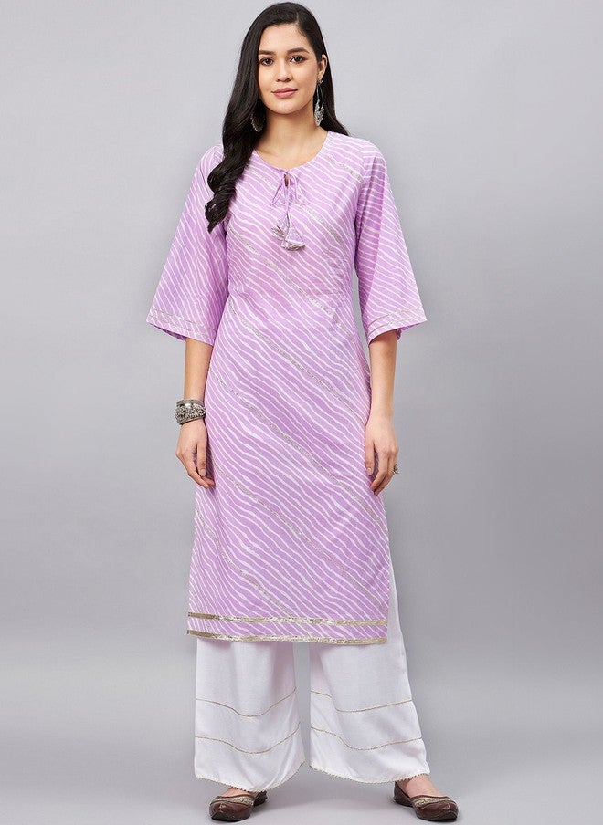 WineRed كورتا نسائي من واين ريد مزخرف بطبعة لاهيريا بأكمام متسعة مزينة بتفاصيل غوتا باتي - Image 1