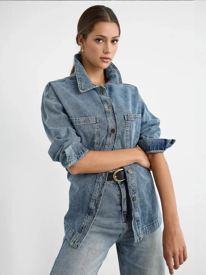 زوبعة معطف جينز واسع بجيوب مرقعة