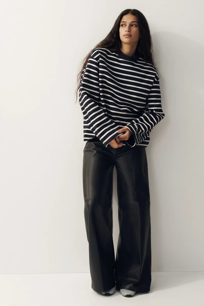 اتش اند ام سويت شيرت بقصّة فضفاضة