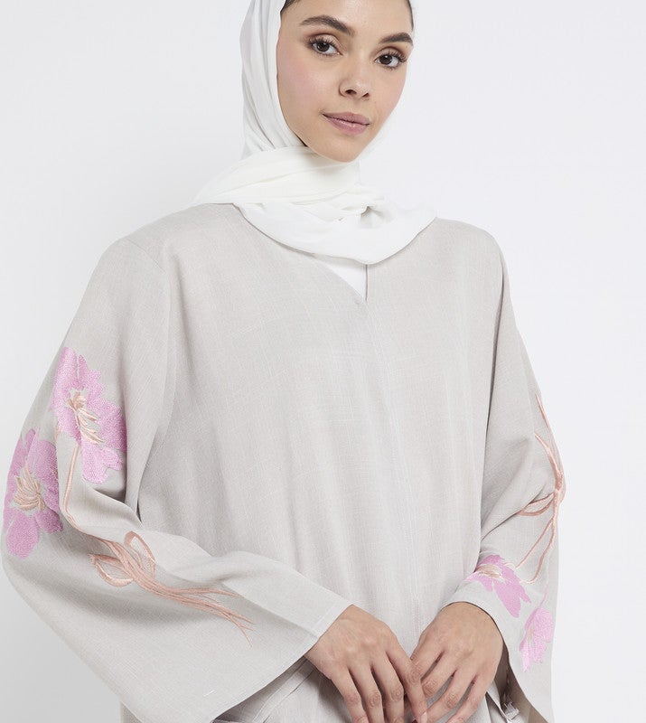 ROZA Beige embroidered abaya - Image 3