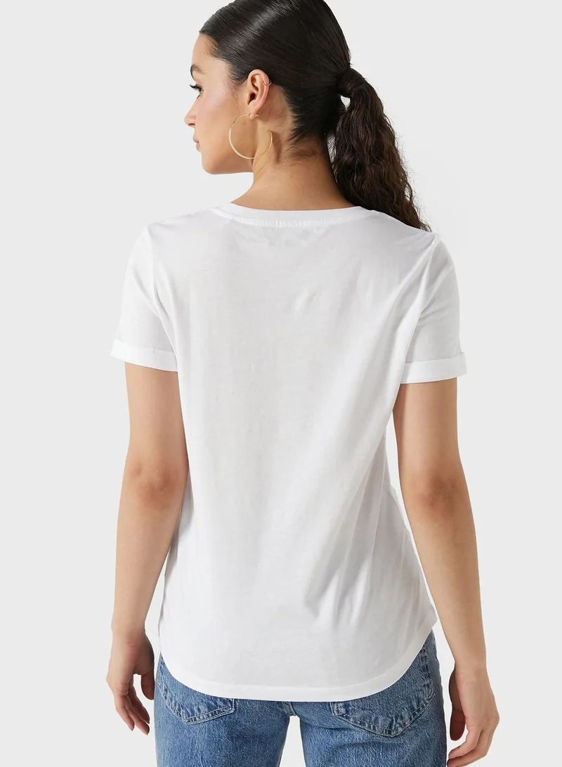 GUESS Roll Sleeve Logo T-Shirt