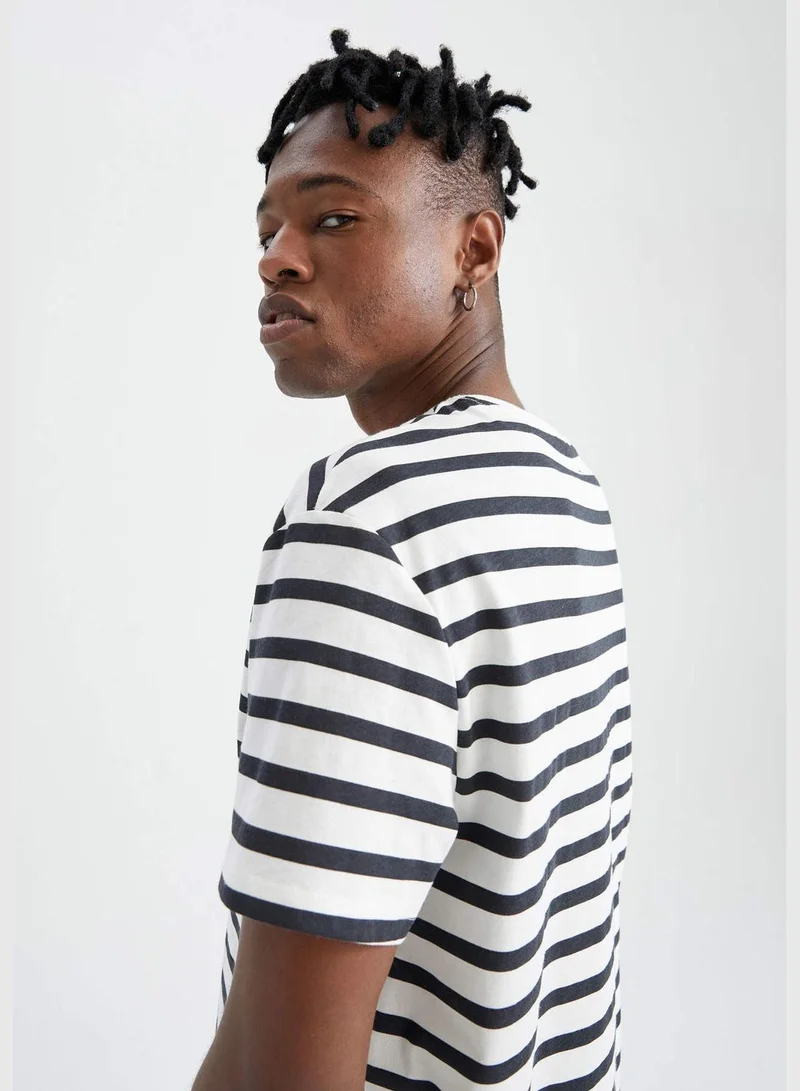 ديفاكتو Man Regular Fit Crew Neck Short Sleeve Knitted T-Shirt