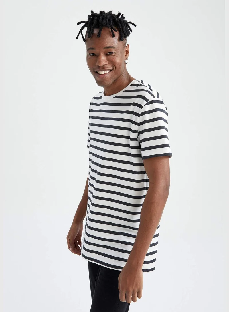 ديفاكتو Man Regular Fit Crew Neck Short Sleeve Knitted T-Shirt