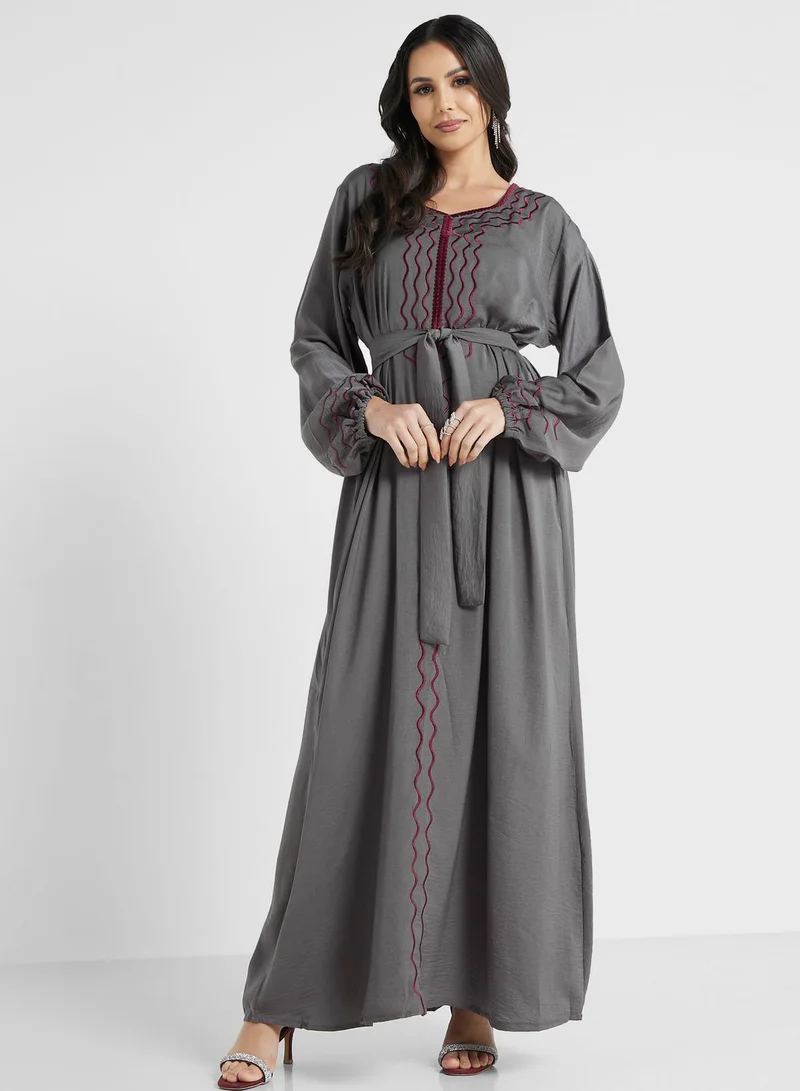 hayas closet Embroidered Belted Jalabiya