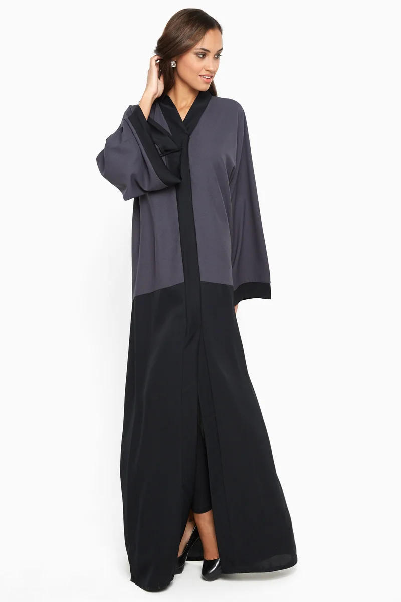 النخبة A casual abaya in black and grey -AJ575A