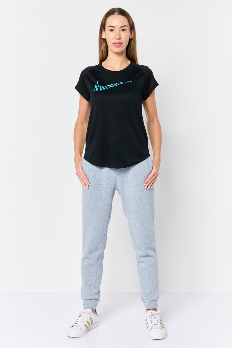 Nike تي شيرت جري للنساء بقصة قياسية بأكمام قصيرة، أسود - Image 4