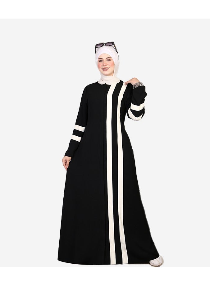Abaya with stripes on the chest made of Saudi crepe materials - Image 2