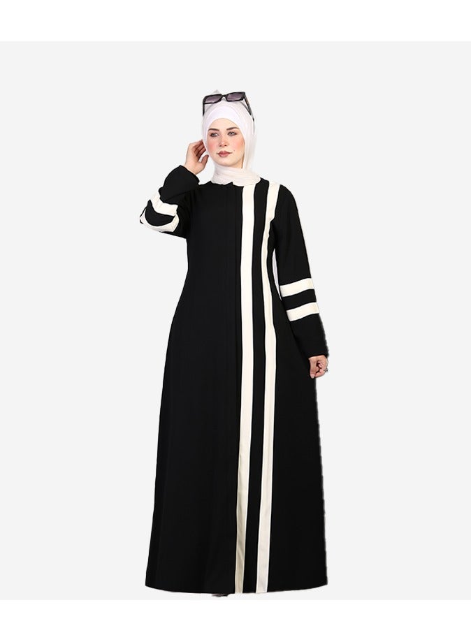 Abaya with stripes on the chest made of Saudi crepe materials - Image 3
