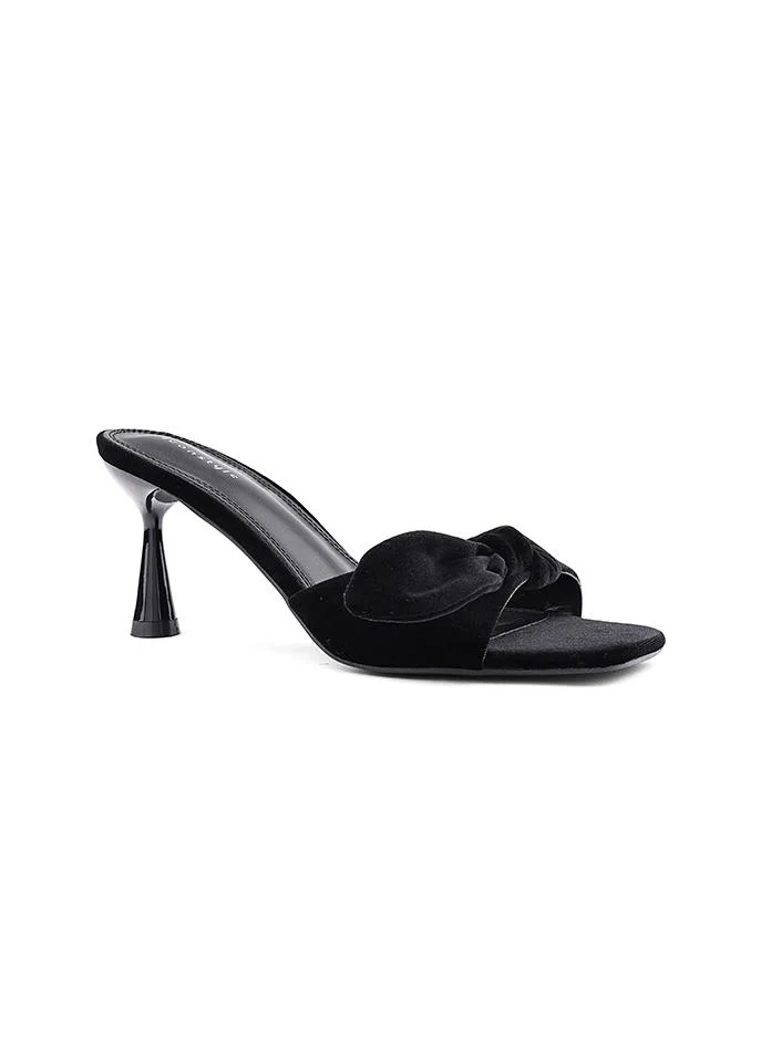 أيقون Metallic Heel Slipper heel slipper with elegant design.