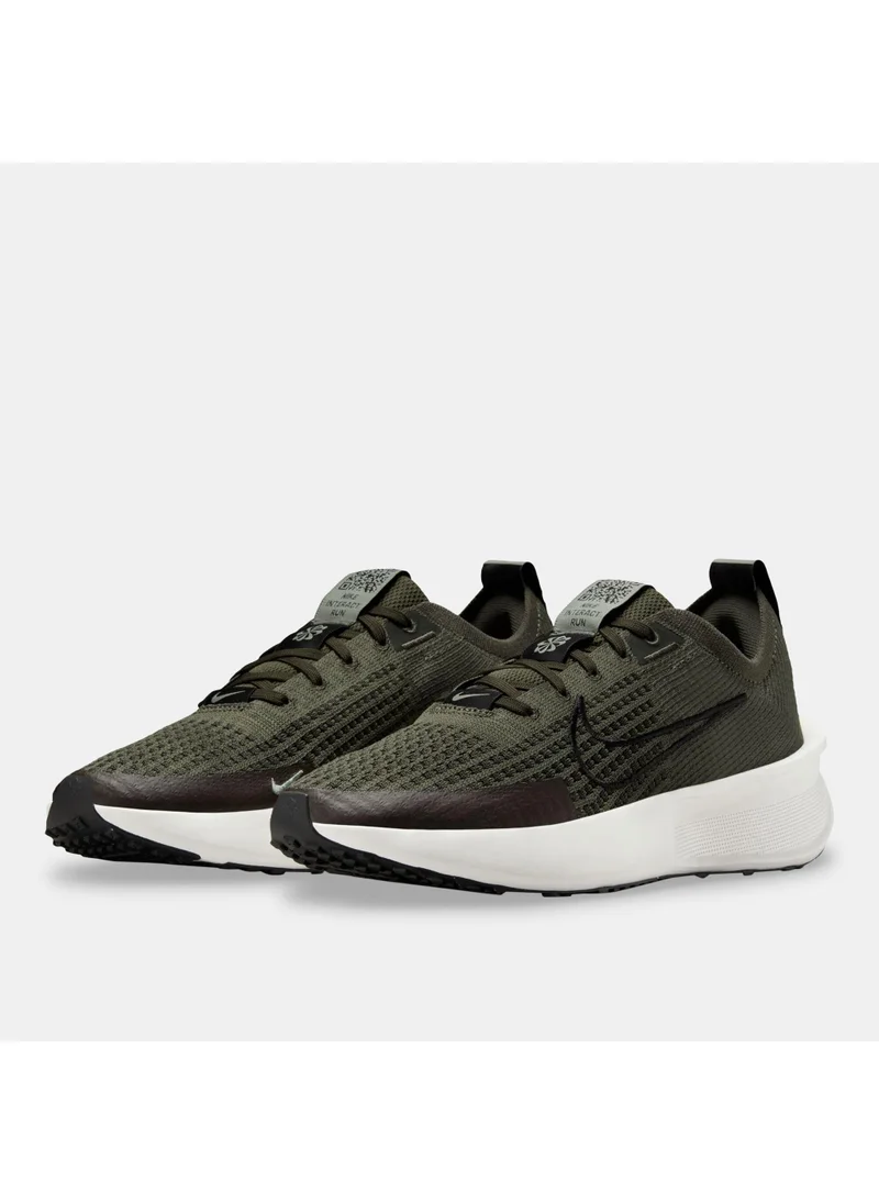 نايكي Women's Interact Run Road Running Shoes