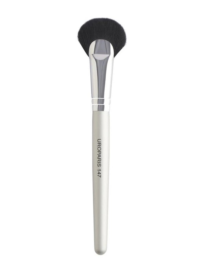 UROPARIS 147 Fan Brush for Makeup | Crafted with Natural Bristles & Wooden Handle | Perfect for Sculpting, Contouring, Highlighting - Silver (1 Piece) - Image 2
