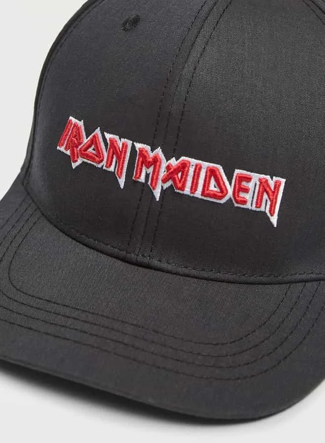 اس بي كاركترز قبعة مطرزة بشعار Iron Maiden مع إغلاق بحزام خلفي