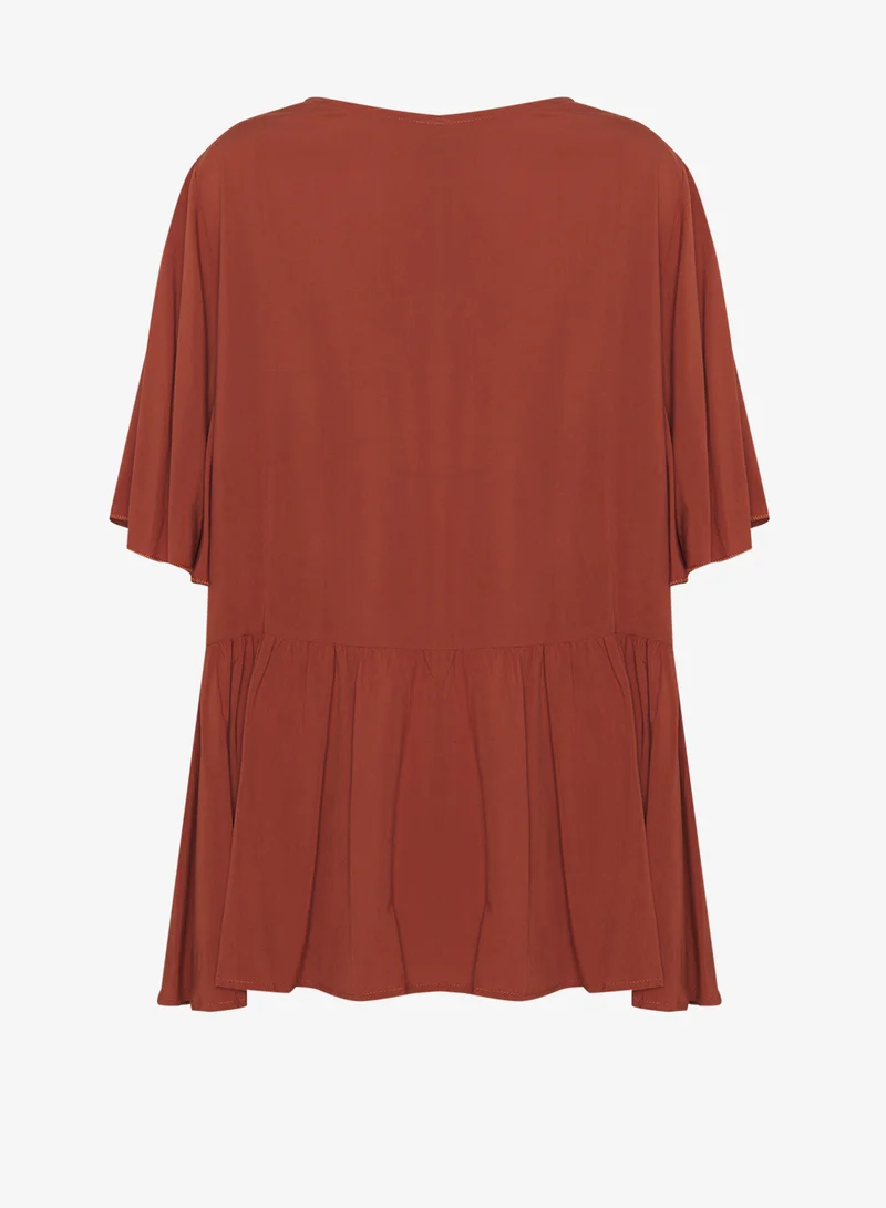 جينجر بلس V Neck Boho Embroidered Top