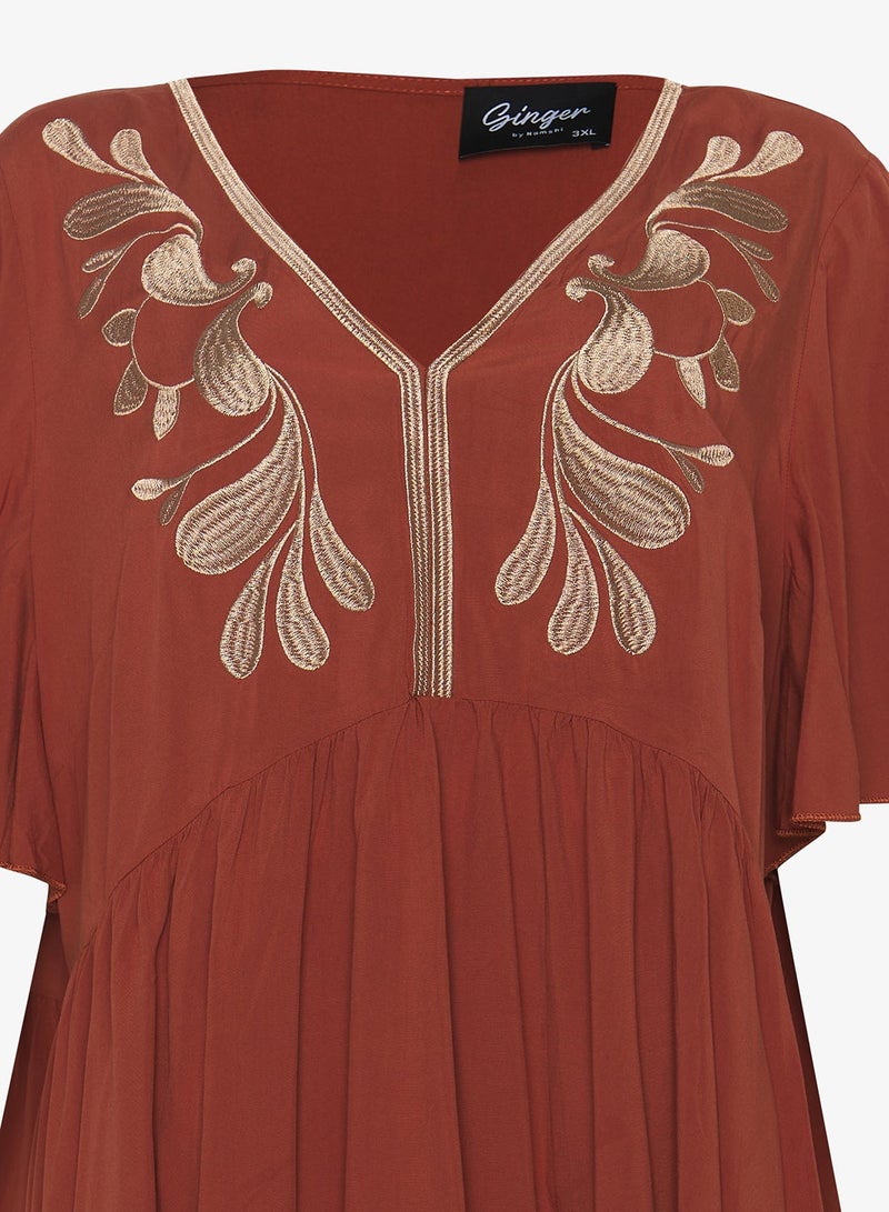 جينجر بلس بلوزة مطرزة بياقة على شكل حرف  بوهيمية - Image 3