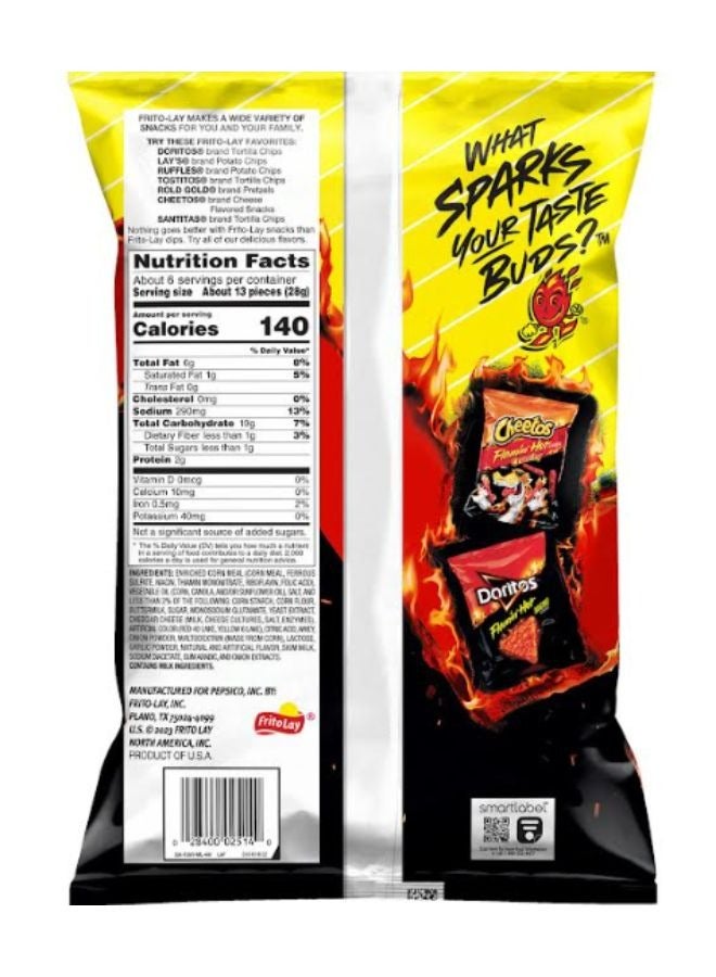 Funyuns Flamin Hot Onion Rings 163g - Image 2