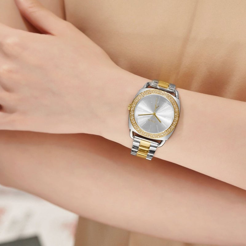 ترندا ساعة نسائية من TRNDA بإطار من الفولاذ المقاوم للصدأ الفضي وسوار من الفولاذ المقاوم للصدأ الفضي والذهبي. - Image 2