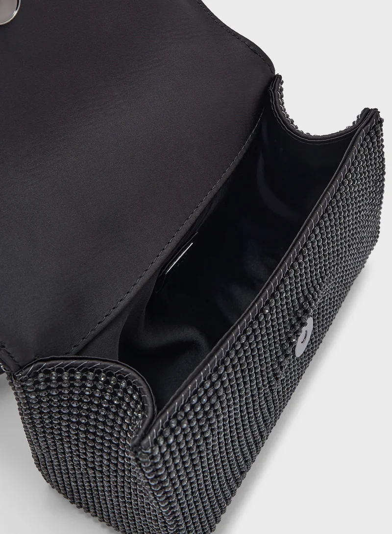 جس Lua Top Handle Flap Clutch