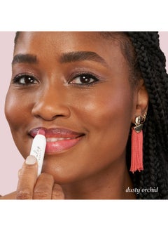 جلاب مرطب شفاه ملون من It's Balm + لون شفاه قابل للبناء عليه، ترابي أوركيد، لامع، لمسة نهائية لامعة طبيعية، فيتامين E، نباتي أساسي  - Image 3