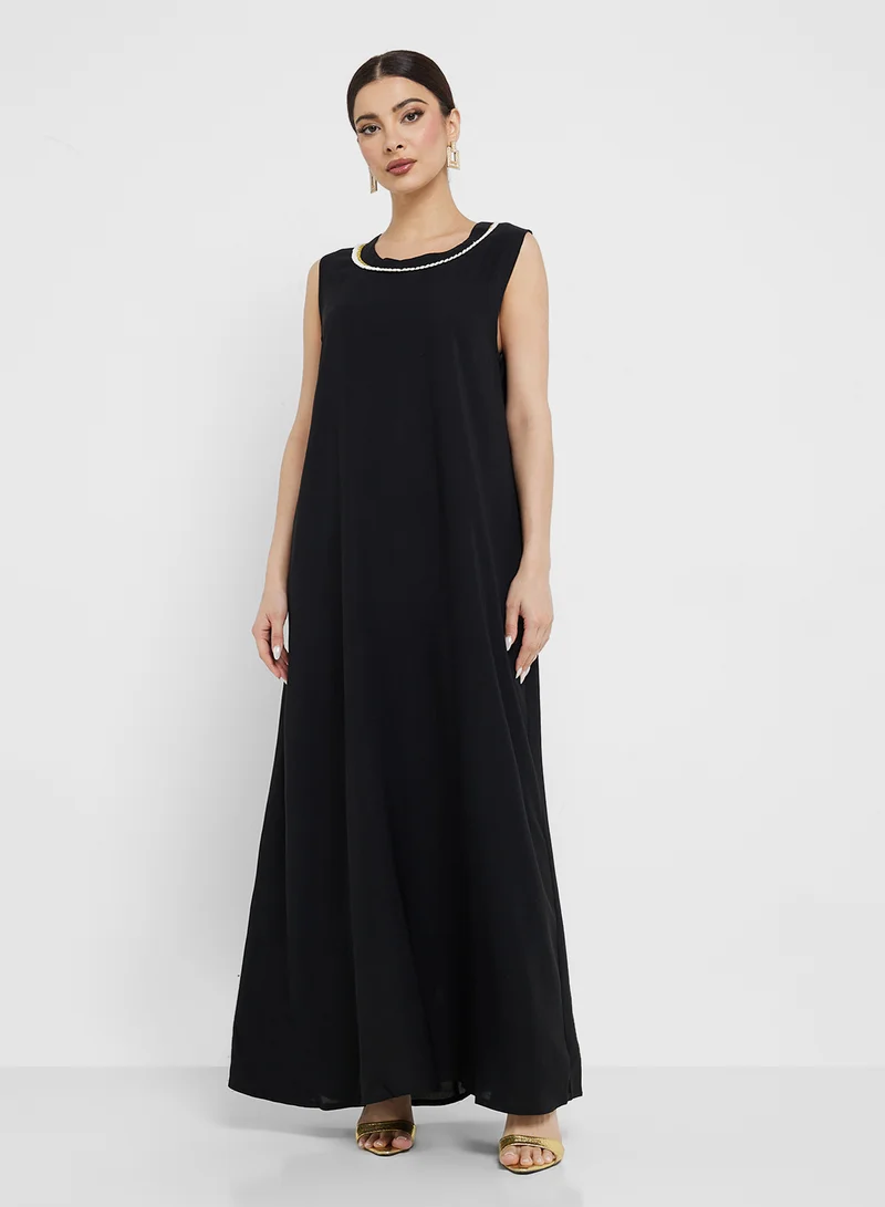 Khizana Embroidered Abaya With Inner