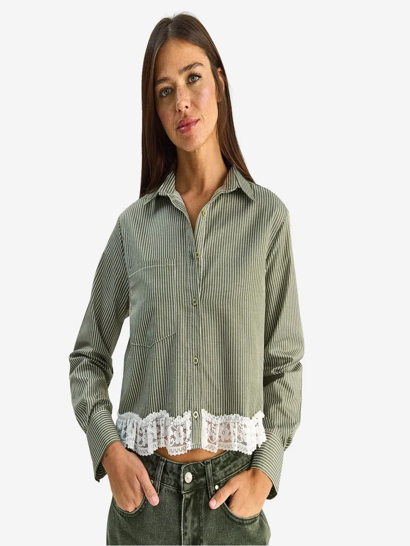 بيانكو لوتشي LUCCI Striped Crop Button-Front Shirt