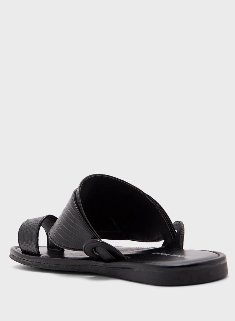 روبرت وود Ksa Traditional Shirgi Arabian Sandal