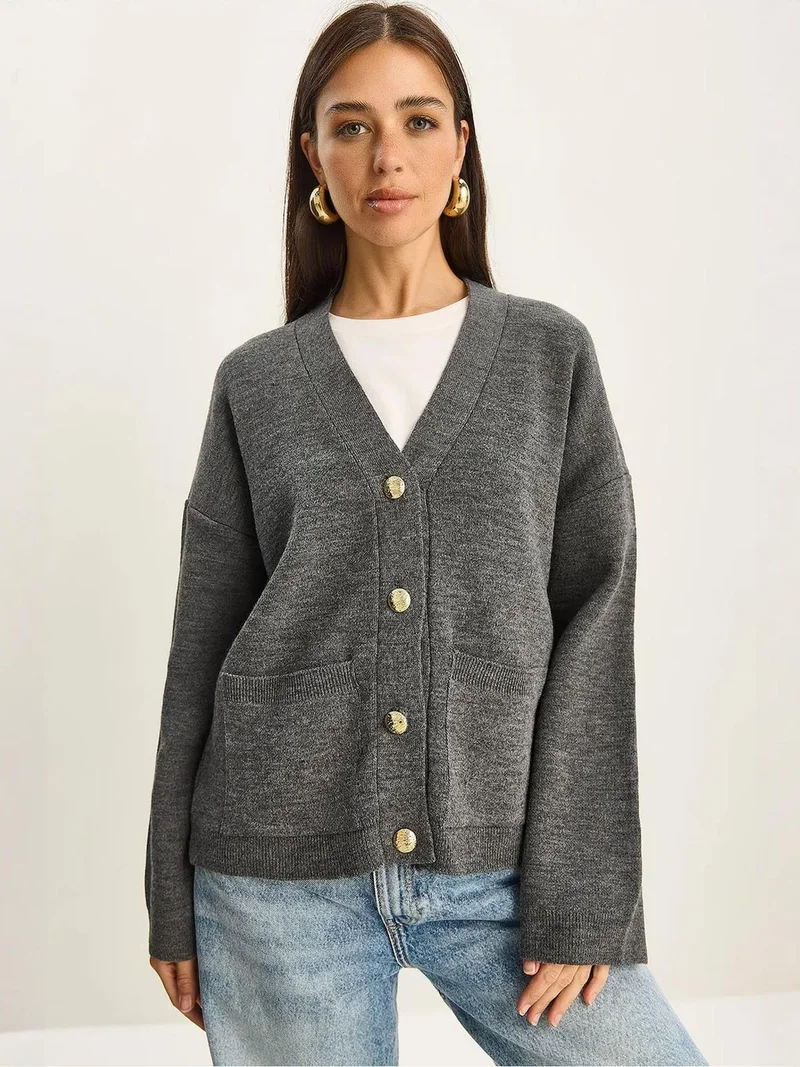 LUCCI Thick Ribbed V-neck Cardigan with Button Closure