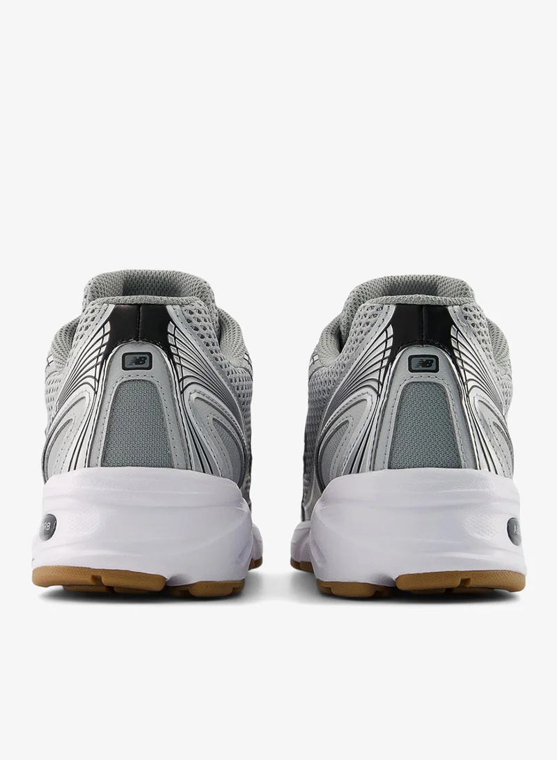 New Balance 740