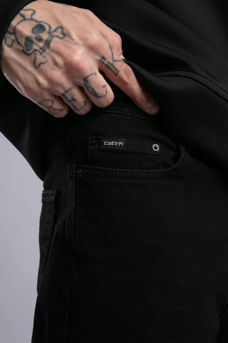 كاتش بنطال جينز ضيق