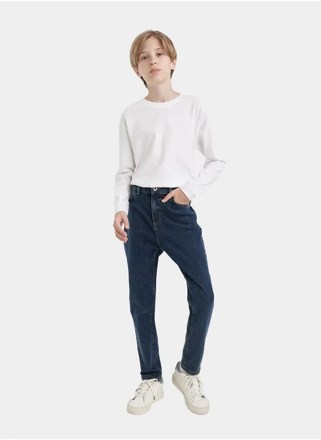 ديفاكتو Carrot Fit High Rise Straight Leg Jeans by Styli