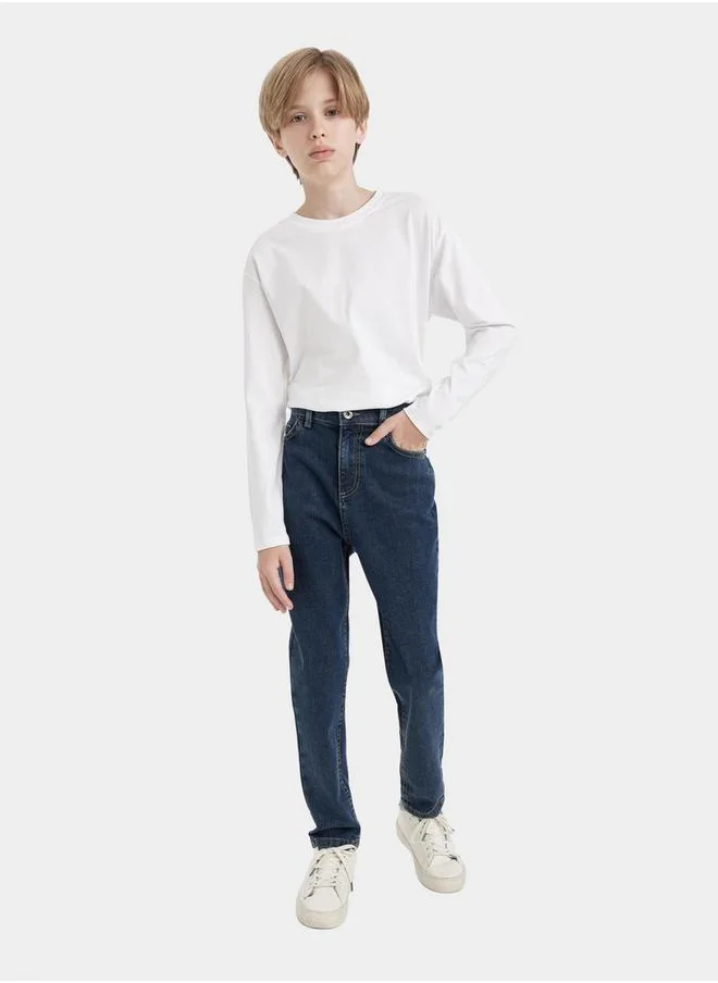 ديفاكتو Carrot Fit High Rise Straight Leg Jeans by Styli