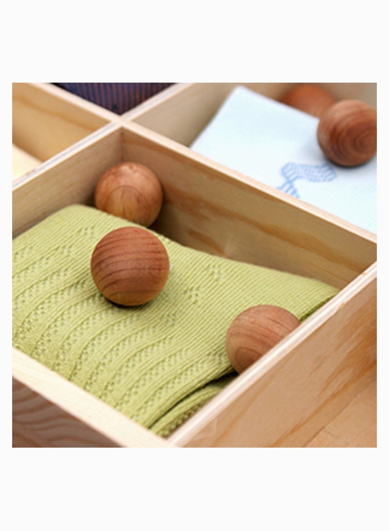 Captaintech Cedar Balls, Natural Aromatic Red Cedar Wooden Moth Balls Anti Moth Freshener & Deodoriser for Wardrobes Clothes Storage Drawer Wardrobe Freshener Accessories with 5 Satin Bags (30Pcs) - Image 2