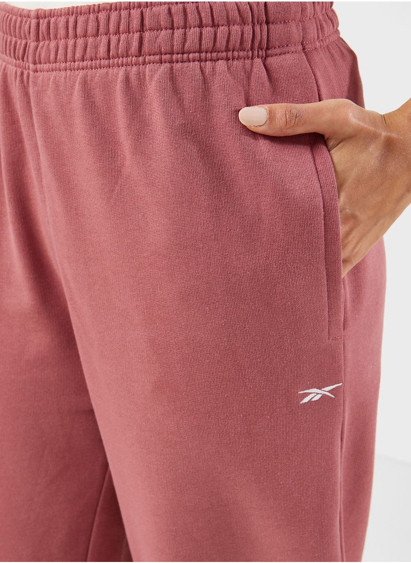 Reebok - Classics Straight Sweatpants - Image 1