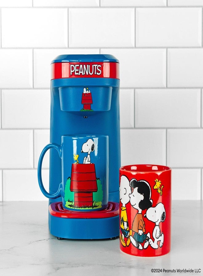 Uncanny Brands Peanuts Single Cup Coffee Maker Gift Set with 2 Mugs - Image 2