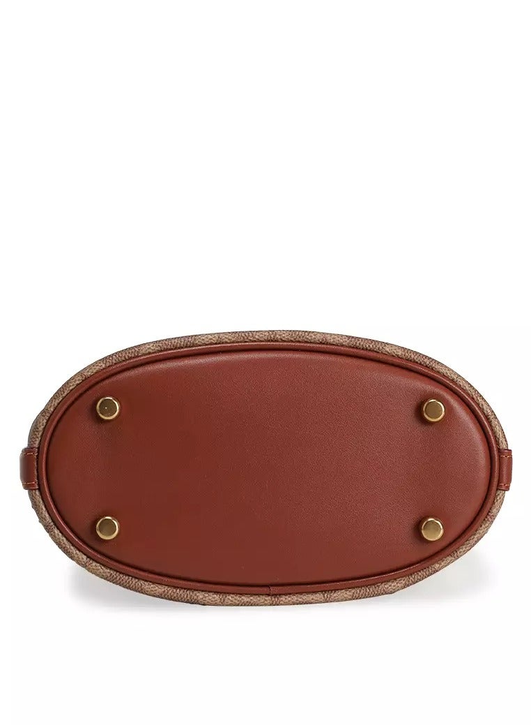 كوتش اوت ليت حقيبة دلو ناعمة من COACH Willow مقاس - Image 5