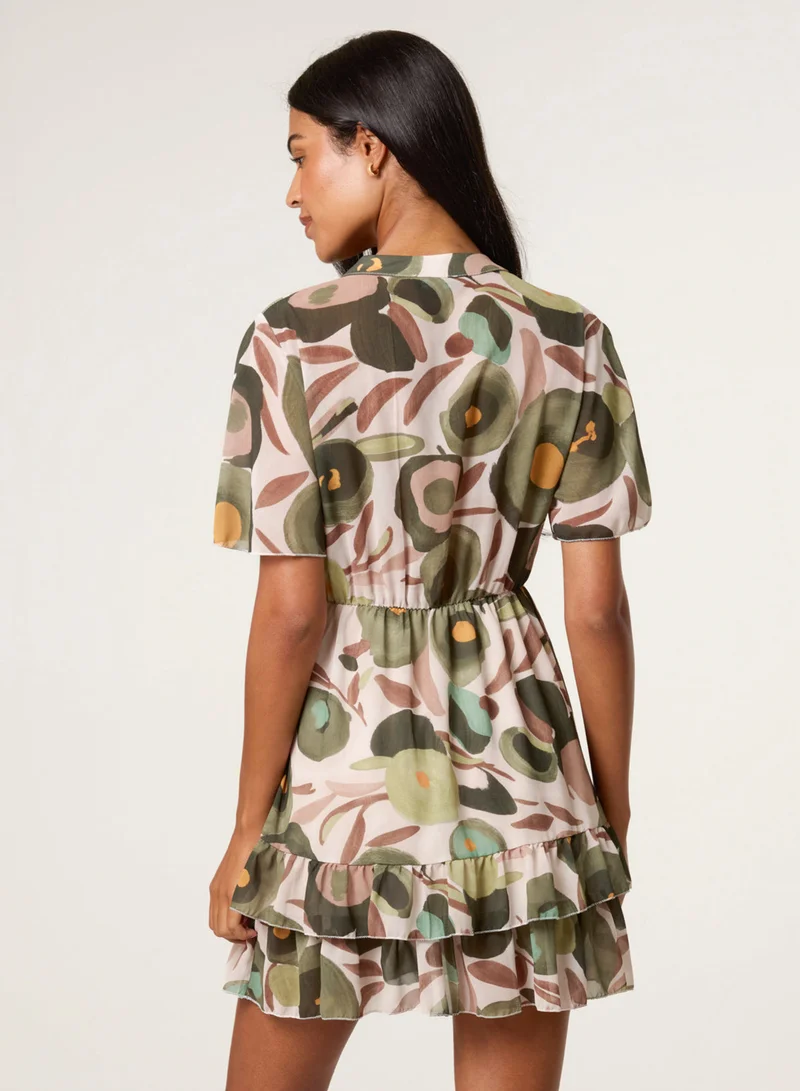 بلو فانيلا Printed Button Up Tiered Short Sleeve Dress