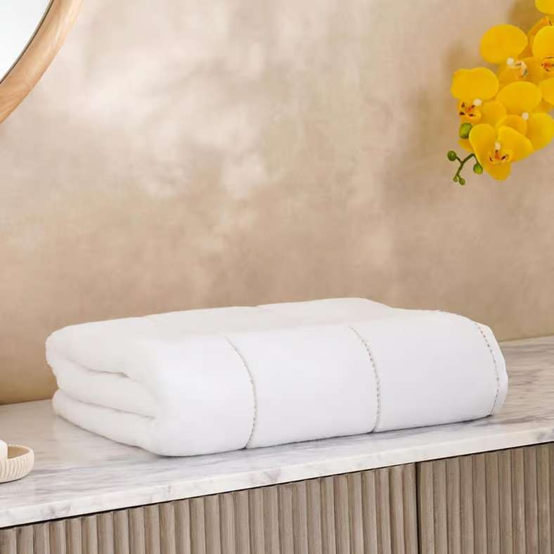 Pan Home منشفة استحمام غلمر 90x150 سم - أبيض - Image 1