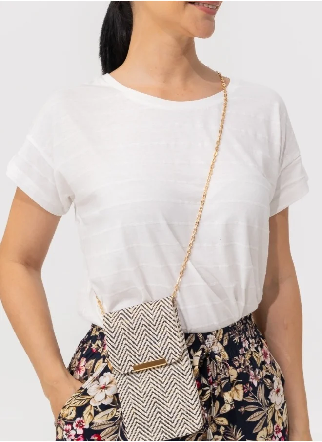 هايليز Chevron Textured Crossbody Pouch - Beige
