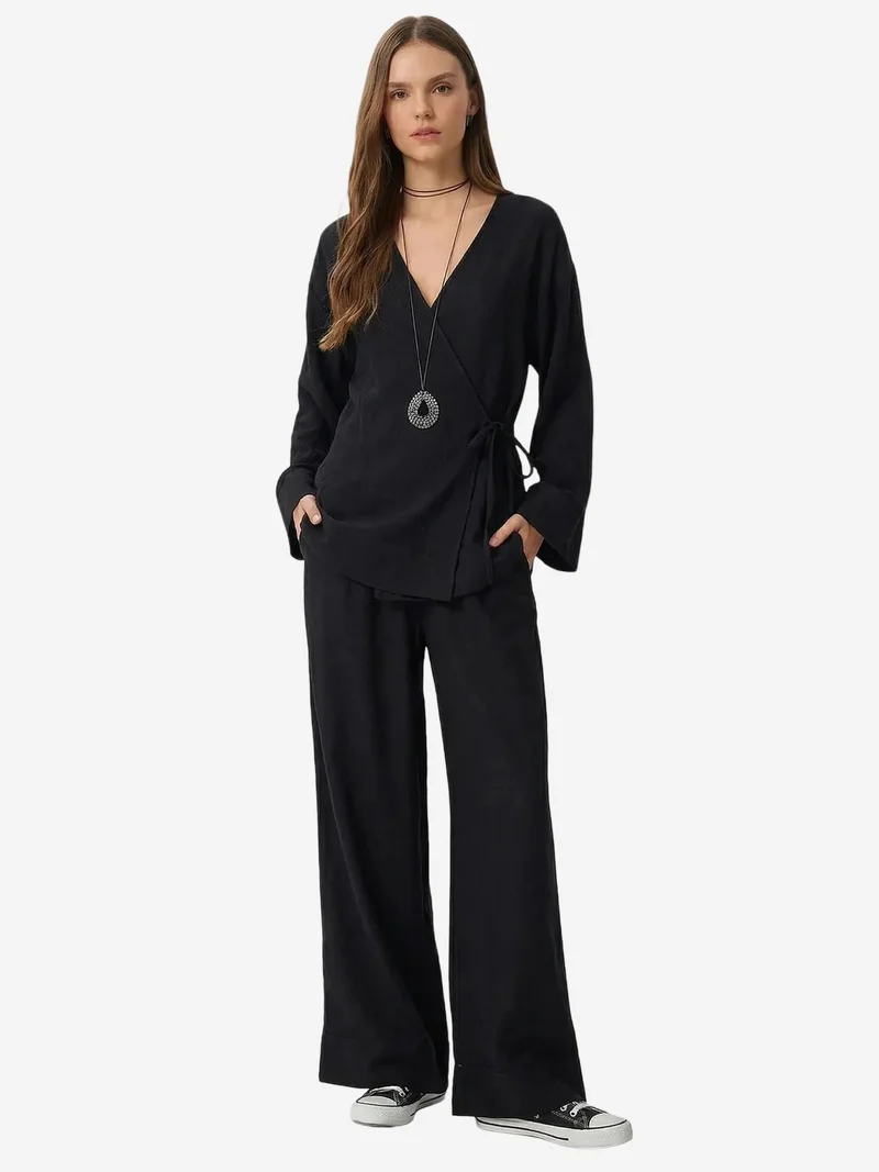 السعادة في إسطنبول ISTANBUL High Waist Wide Leg Pants & V-Neck Tie Detail Blouse Co-ord Set