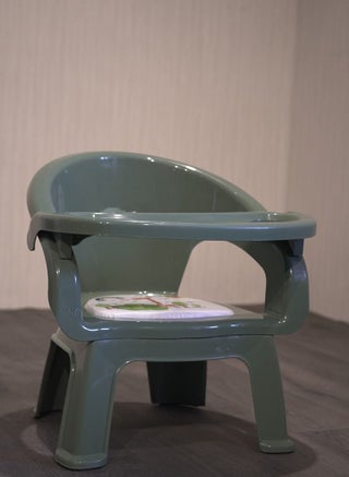 A plastic chair for children with a food holder and a place for cups - pzsku/ZC4B29DA434B8C0865943Z/45/_/1684317315/b115205f-7aea-4caf-95ab-c7fc50cb91f8