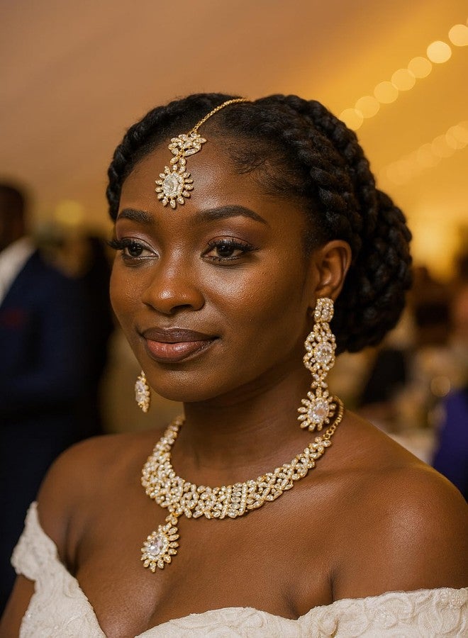 تتش ستون أطقم مجوهرات هندية من تاتشستون للنساء، مناسبة لحفلات الزفاف، تتضمن قلادة كوندان ذهبية، وأقراط تقليدية، وتيكا، وأحجار الراين الكريستالية البيضاء، وإكسسوارات أنيقة، وقلادة كوندان ذهبية، وأقراط تقليدية، وتيكا، وإكسسوارات أنيقة، وإكسسوارات مستوحاة من بوليوود. هدية مثالية للضيوف، وزي العروس، وإكسسوارات حفلات التخرج. - Image 3