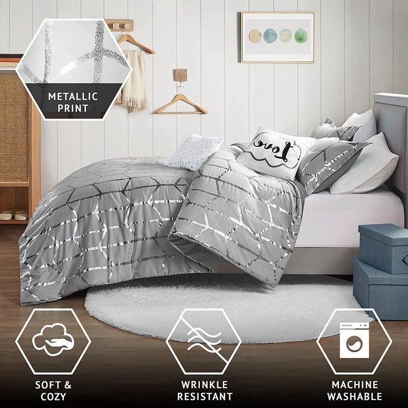 Intelligent Design - ID10-1245 Raina Comforter Set Metallic Print Geometric Design, Modern Trendy All Season Bedding Set, Matching Sham, Decorative Pillow, Grey/Silver, King/Cal King, 5 Piece - Image 4